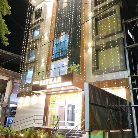 Hotel Satkar International Chhindwāra 外观 照片