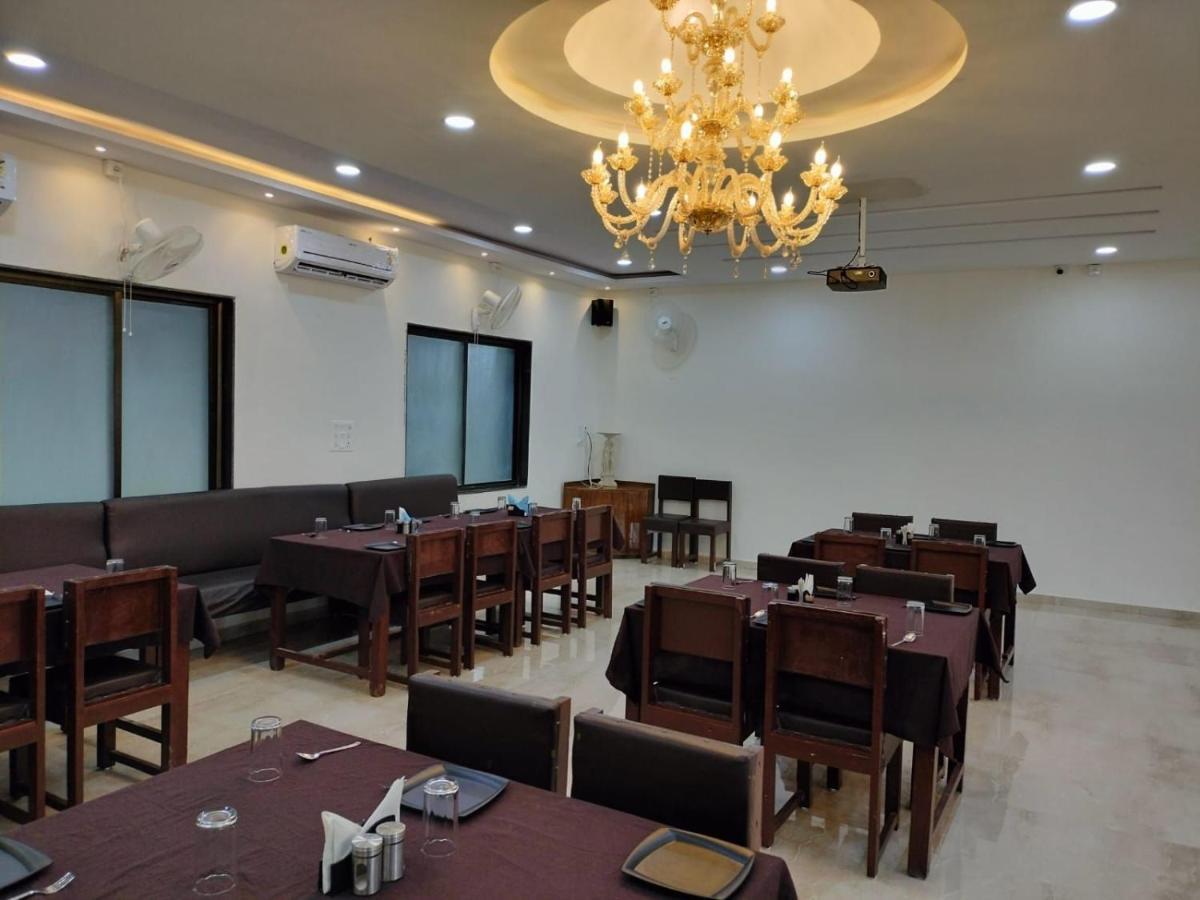 Hotel Satkar International Chhindwāra 外观 照片
