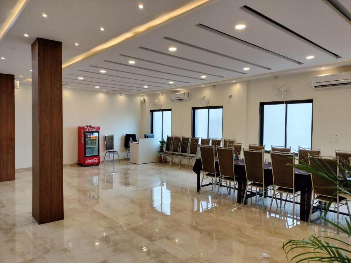 Hotel Satkar International Chhindwāra 外观 照片