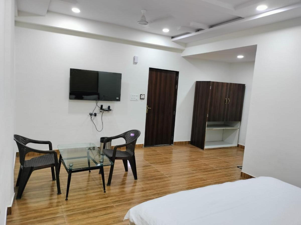 Hotel Satkar International Chhindwāra 外观 照片