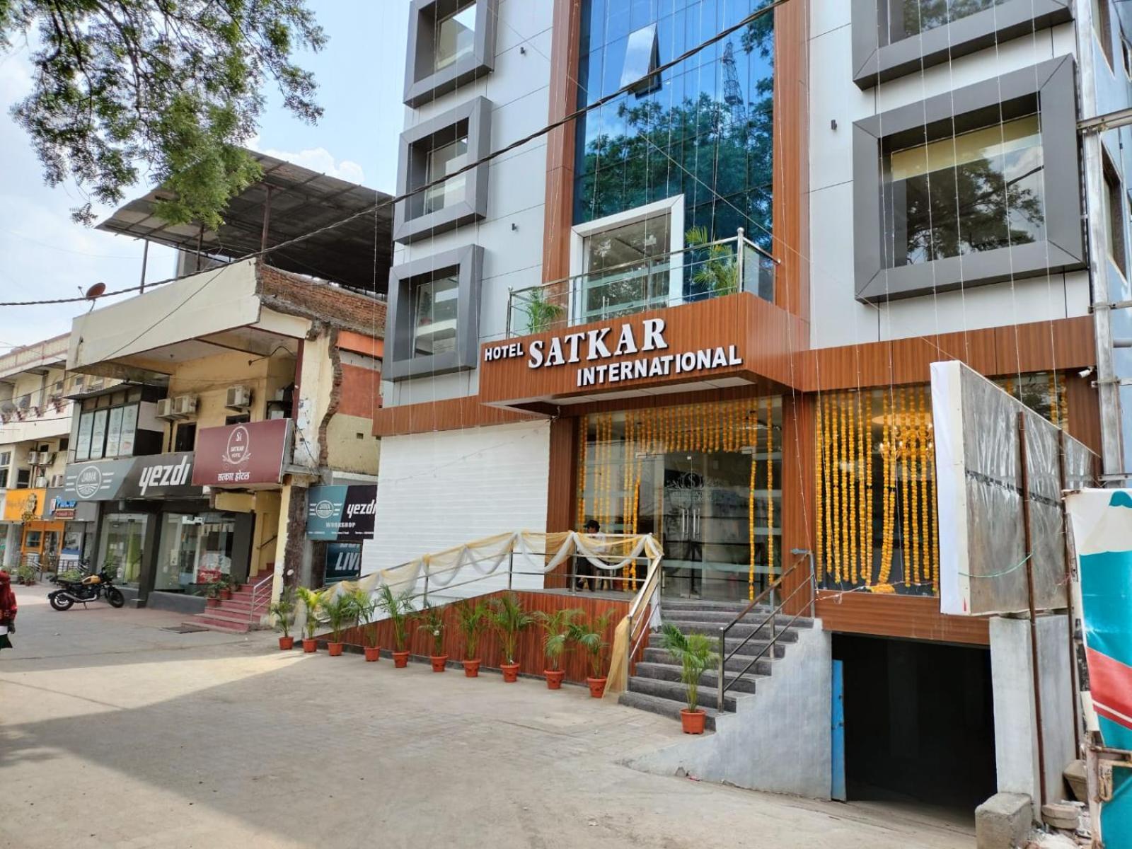 Hotel Satkar International Chhindwāra 外观 照片