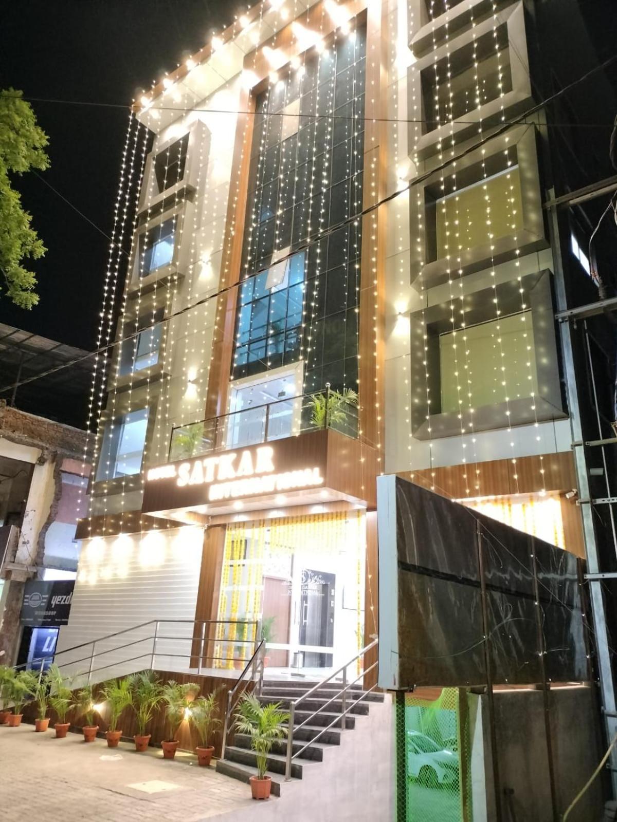 Hotel Satkar International Chhindwāra 外观 照片