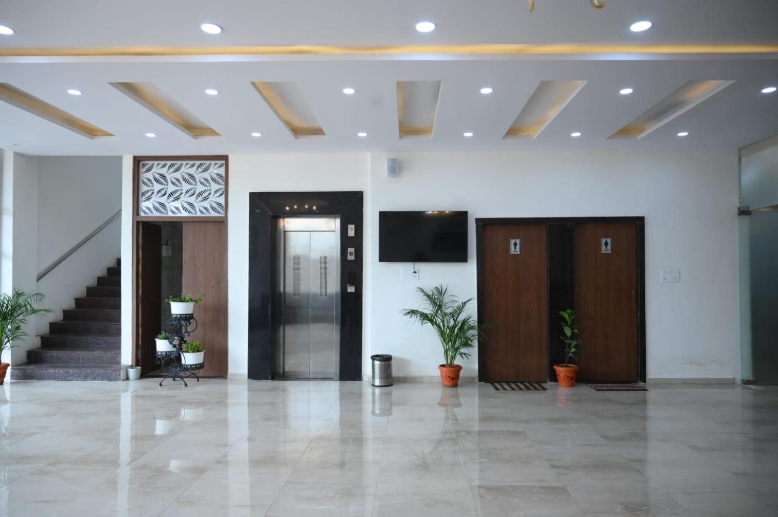 Hotel Satkar International Chhindwāra 外观 照片