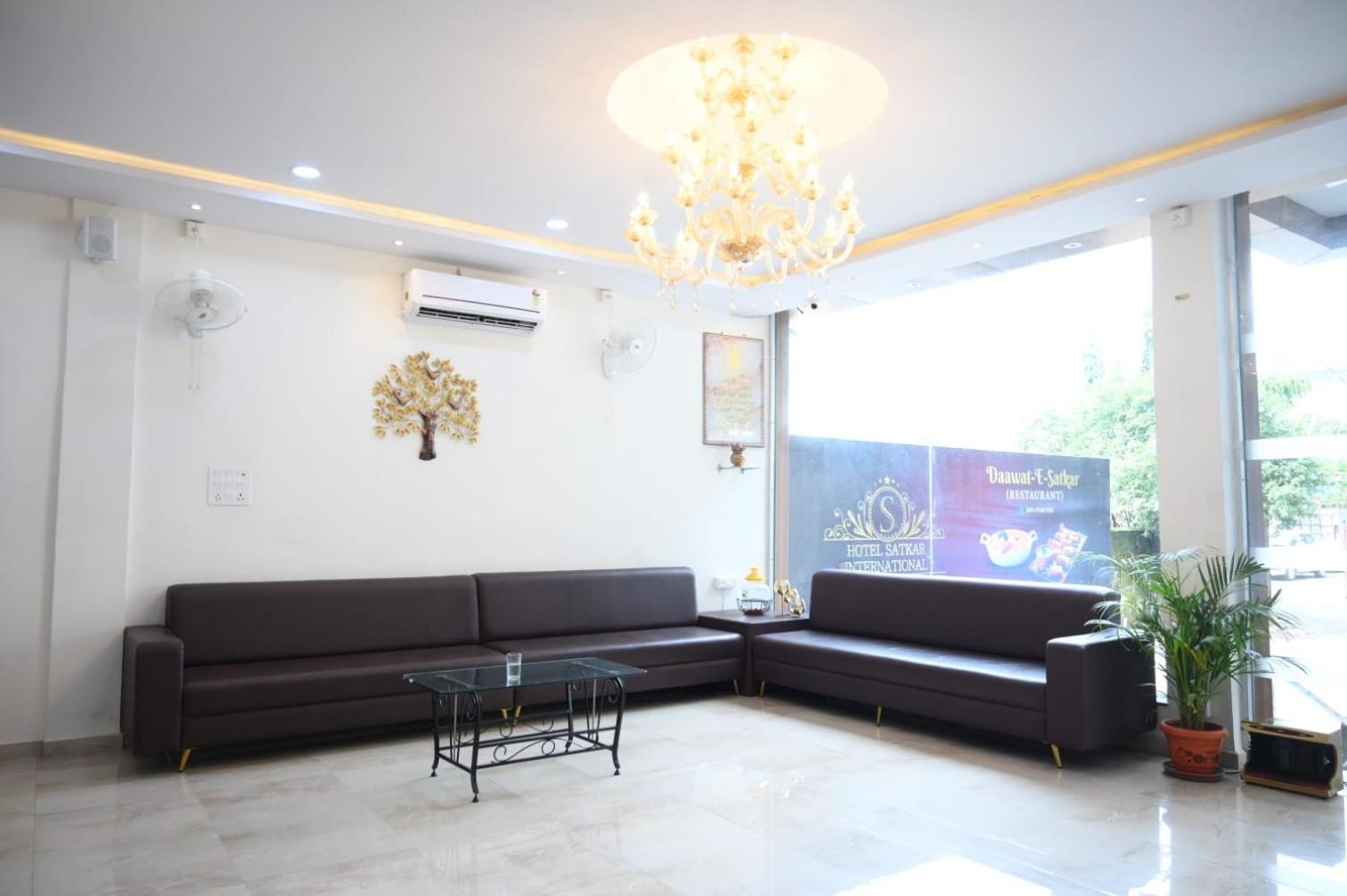 Hotel Satkar International Chhindwāra 外观 照片