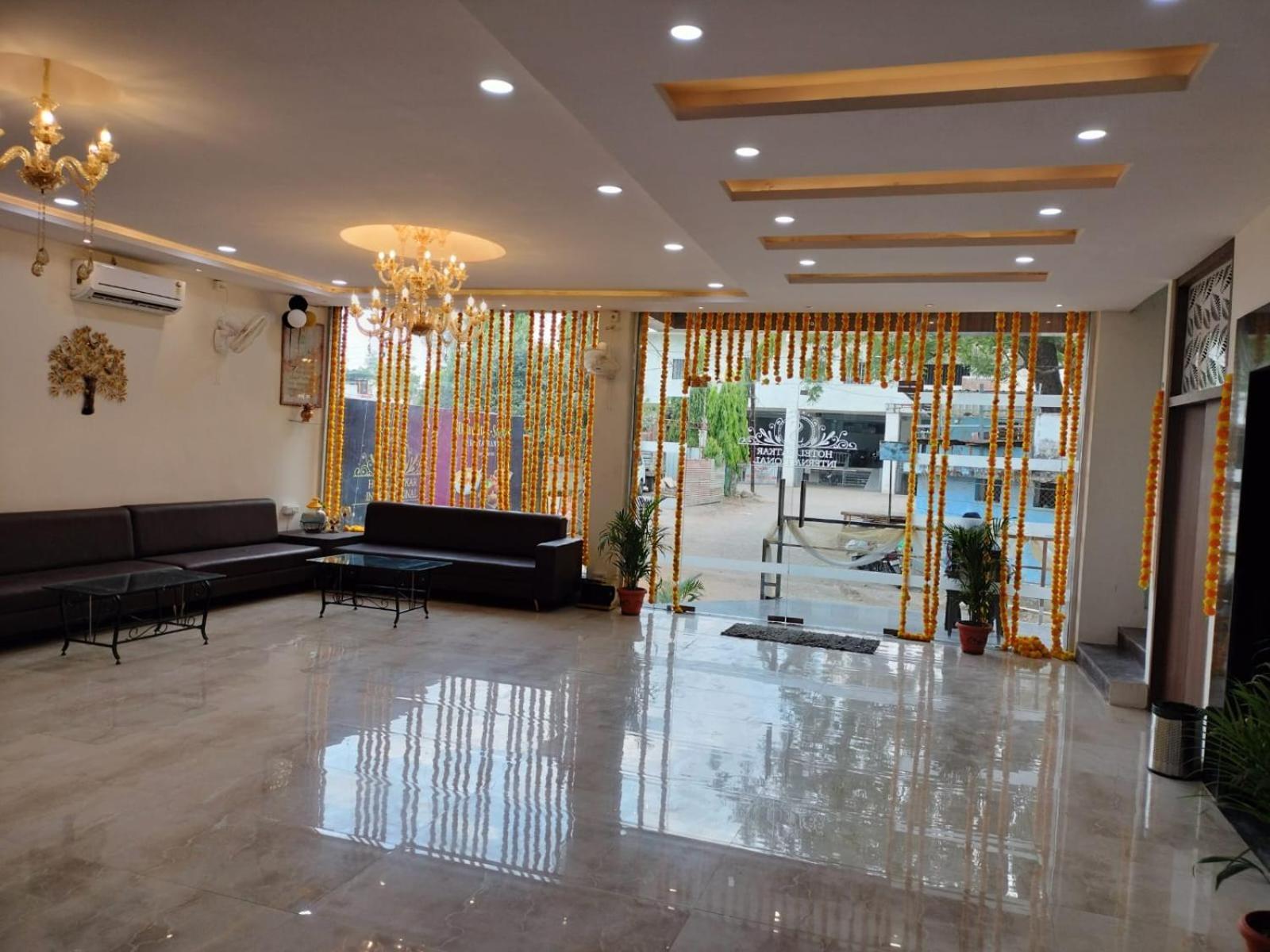 Hotel Satkar International Chhindwāra 外观 照片