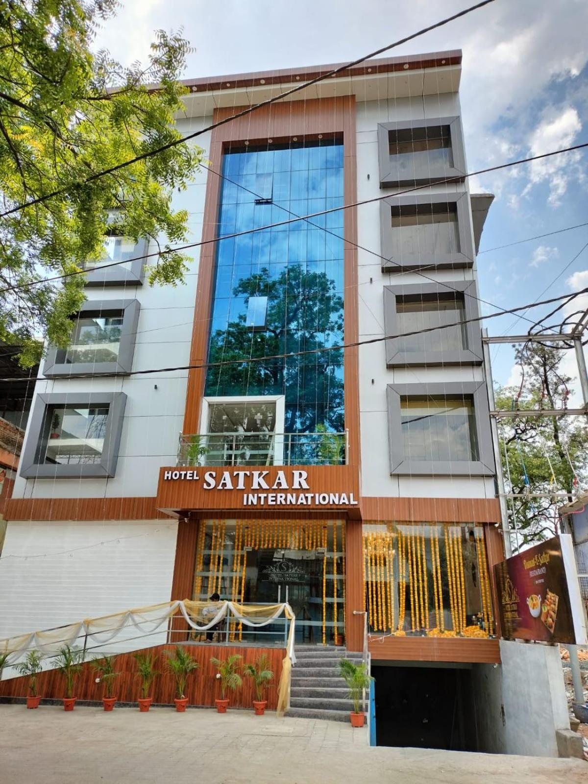 Hotel Satkar International Chhindwāra 外观 照片